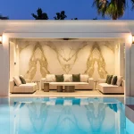 The Materials That Make A Luxury Outdoor Kitchen Look Absolutely Stunning